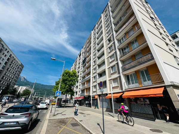 Offres de vente Garage Grenoble 38000