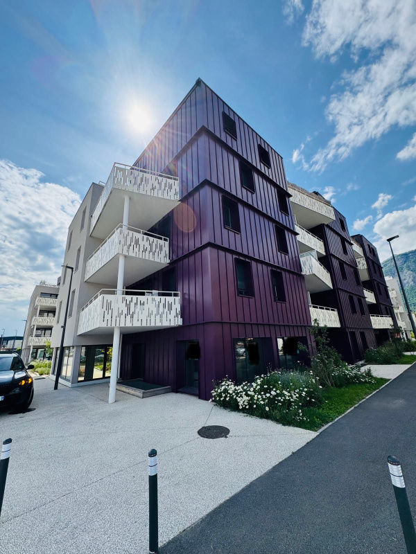Location Immobilier Professionnel Local commercial Crolles  38920