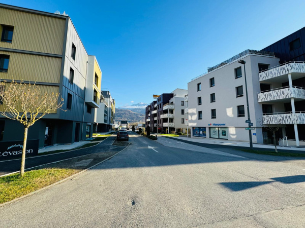 Vente Immobilier Professionnel Murs commerciaux Crolles  38920